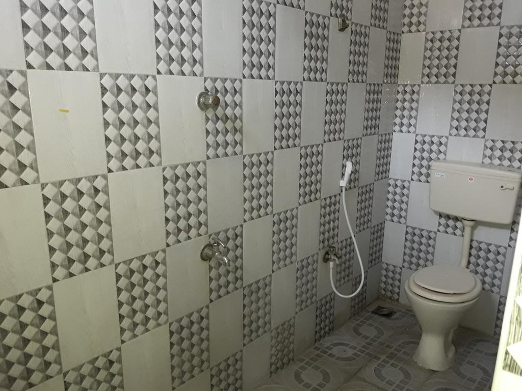 Squirrel Nest Guest House Махабалипурам Екстериор снимка